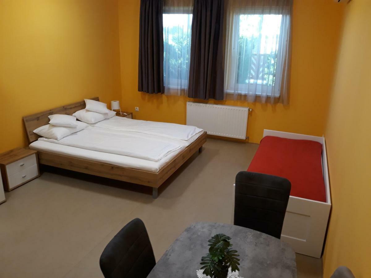 Bella Vendeghaz Morahalom Hotel Bagian luar foto